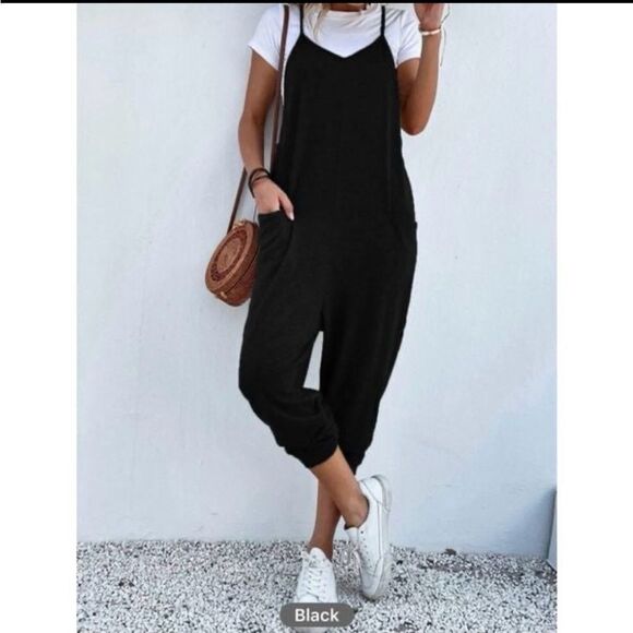 SHEIN Pants - Dual Pocket Keyhole Back Cami Jumpsuit Without Tee